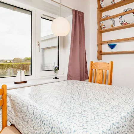 Lush In Holiday home